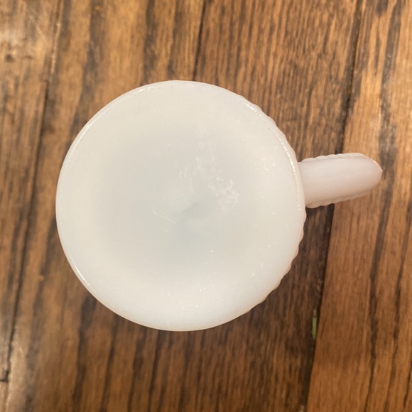 Vintage McKee Milk Glass White 6oz. Cup Tom & Jerry - Picture 4 of 4